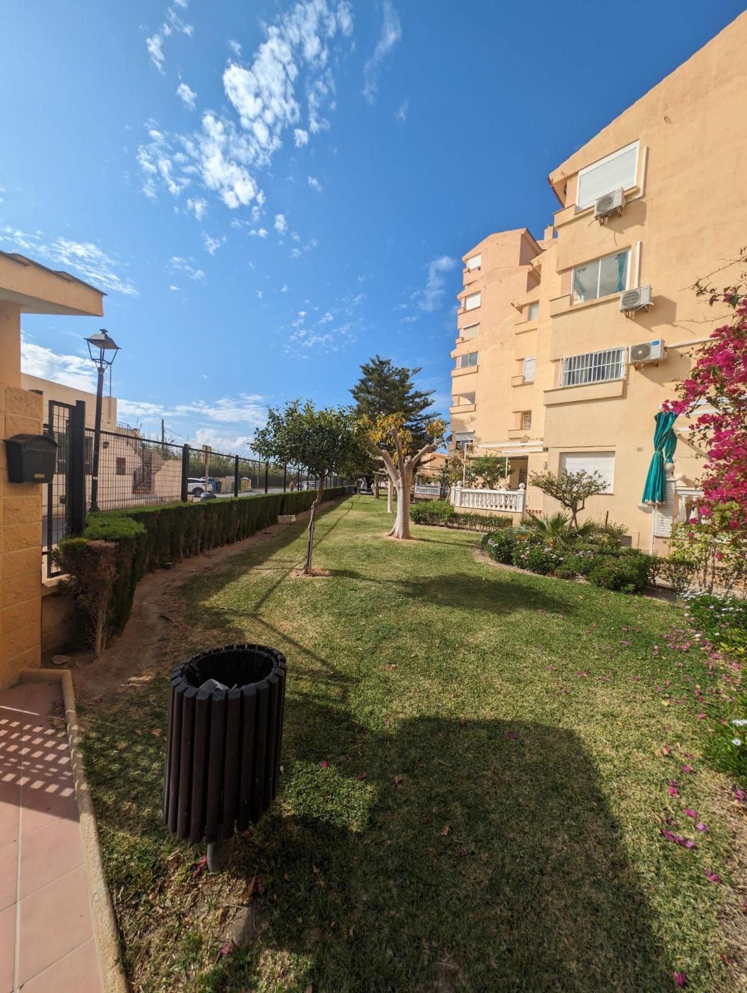 Apartment En Calahonda, Urb Perla Andalucia Calahonda